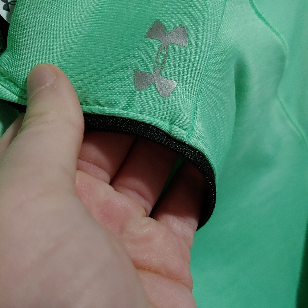 Athletic Top - Picture 3 of 5